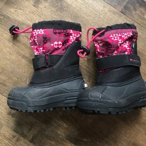 Kids Columbia size 8 winter boots